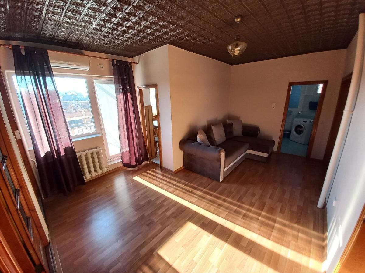 Premium Central Apartment Oradea Luaran gambar
