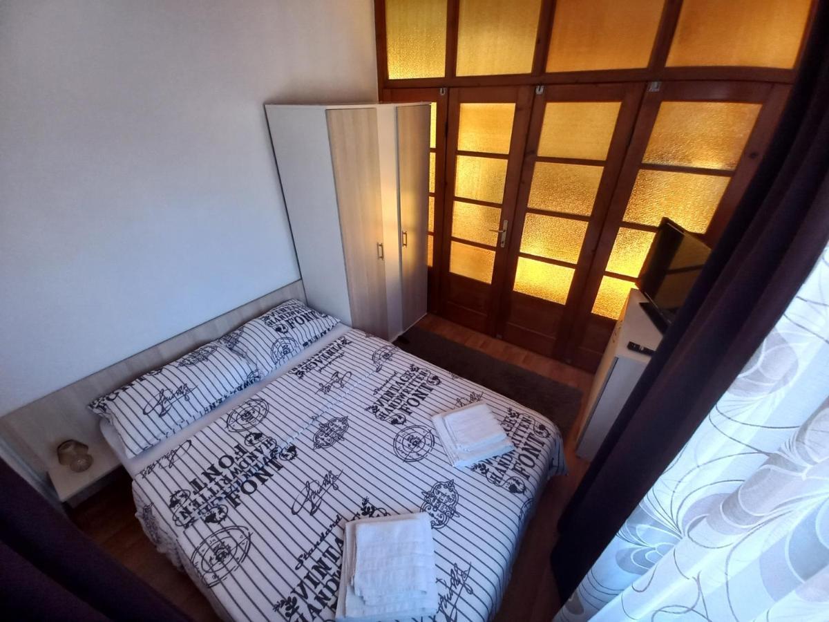 Premium Central Apartment Oradea Luaran gambar